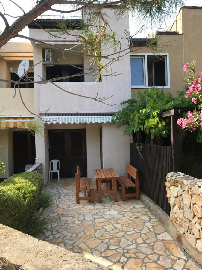 Jurisic Apartments Novalja Exterior photo